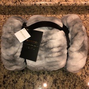 Mon Chateau Luxury Faux Fur Throw Blanket - BNWT